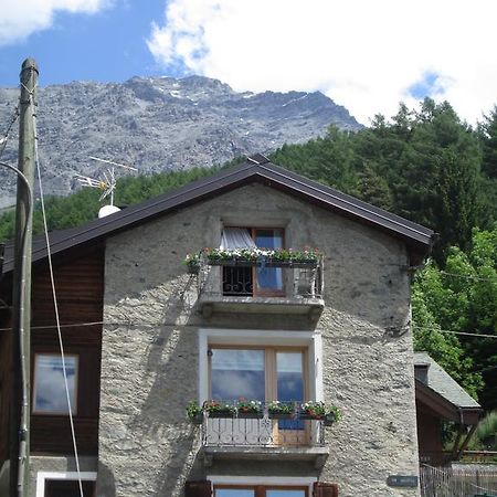 Al Bait De Gio Lägenhet Bormio Rum bild