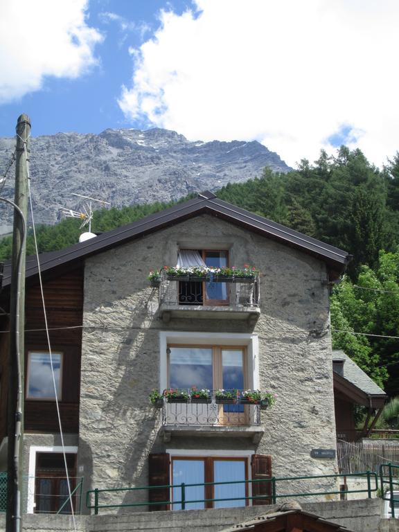 Al Bait De Gio Lägenhet Bormio Rum bild